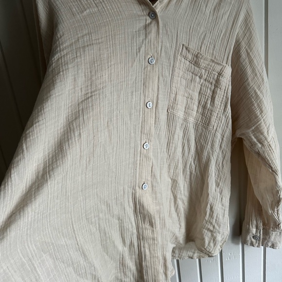 NWT American Eagle Button Down Shirt - Picture 2 of 6